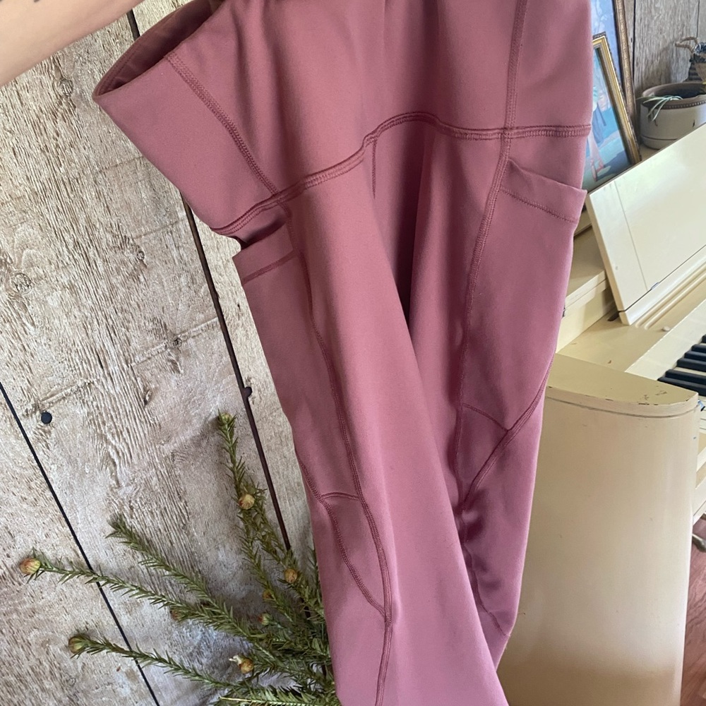 Old Navy Active cropped pink yoga leggings